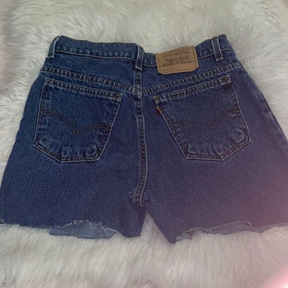 Levi’s Vintage 951 Relaxed Fit Self made cut off shorts - Picture 2 of 6